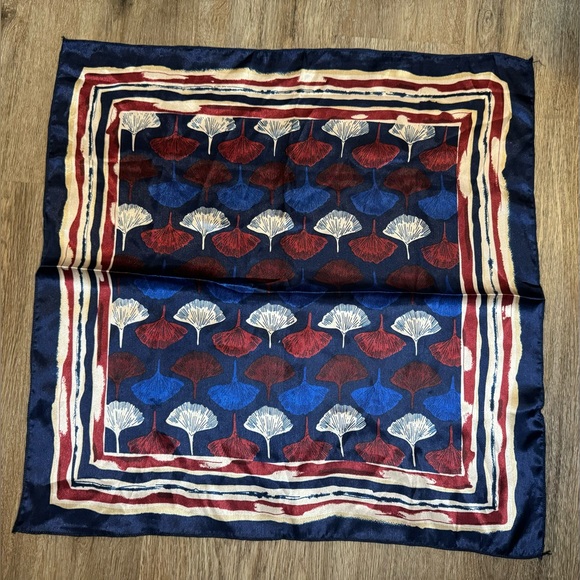 Vintage Silk Scarf Handkerchief Red White Blue - Picture 2 of 5